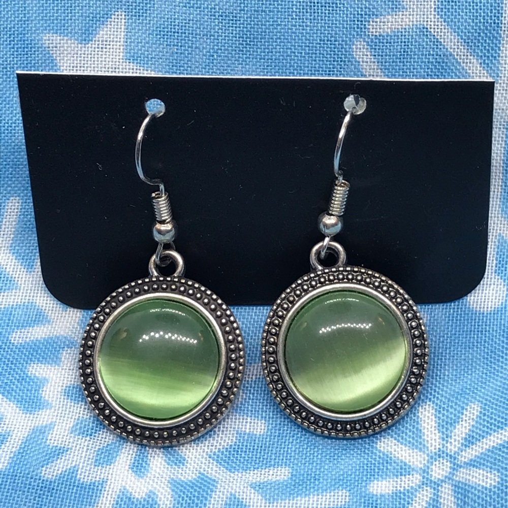 💋Green circle pendant earrings. - Picture 2 of 2